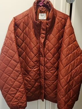 Old Navy Quilted Puffer Jacket in Rust